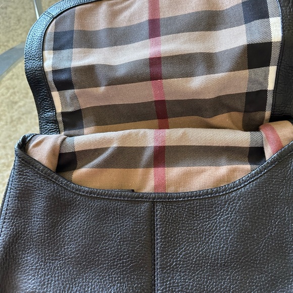 BURBERRY Black Leather Saddle Bag - AUTHENTIC - Picture 9 of 13
